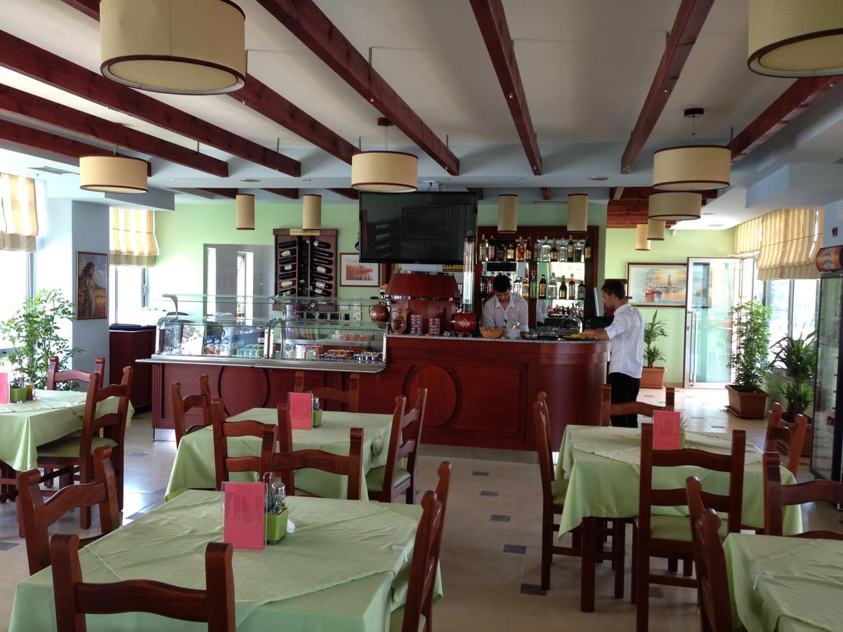 Hotel Alba Shëngjin Екстериор снимка