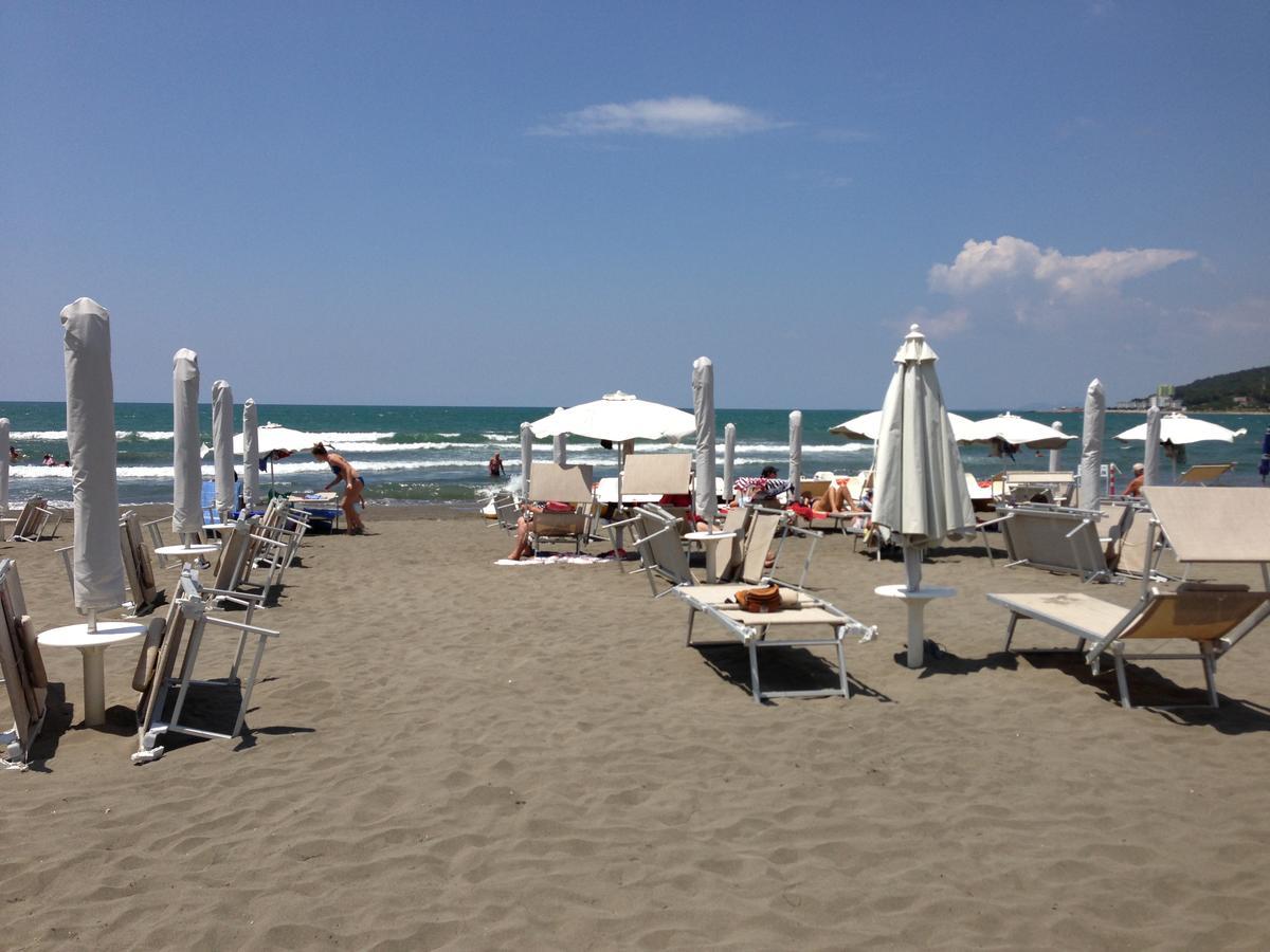 Hotel Alba Shëngjin Екстериор снимка
