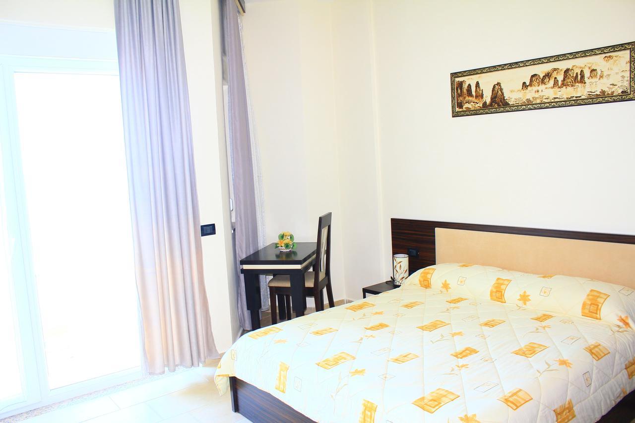 Hotel Alba Shëngjin Екстериор снимка